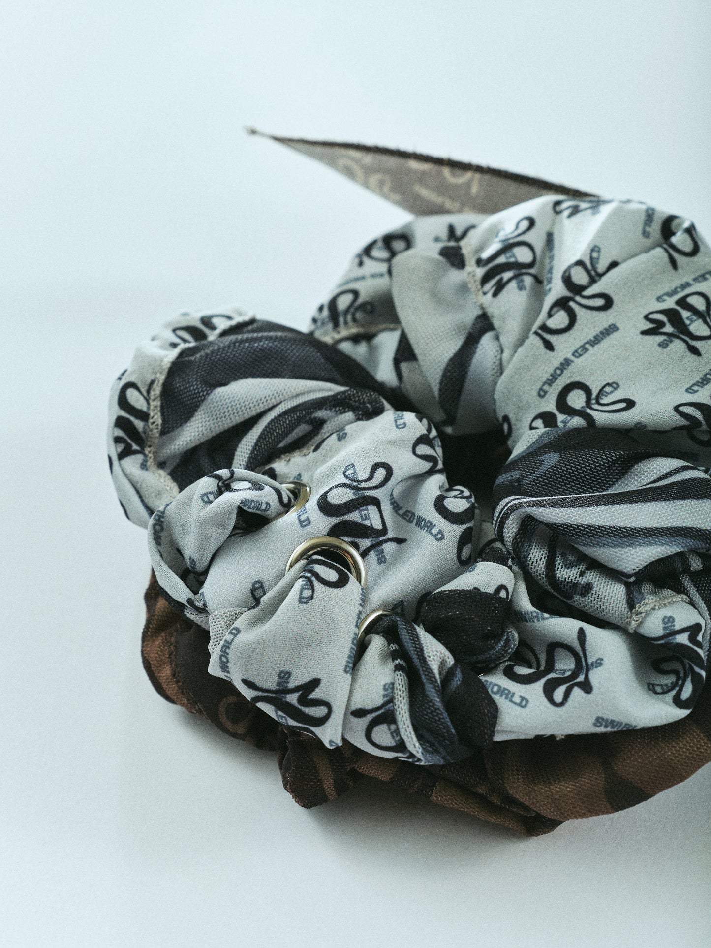 004 | JACE WORLD X SWIRLED WORLD | Separable Double Layered Scrunchie